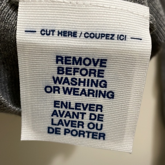 Gap gray v-neck sweater (sz m) - Picture 9 of 11